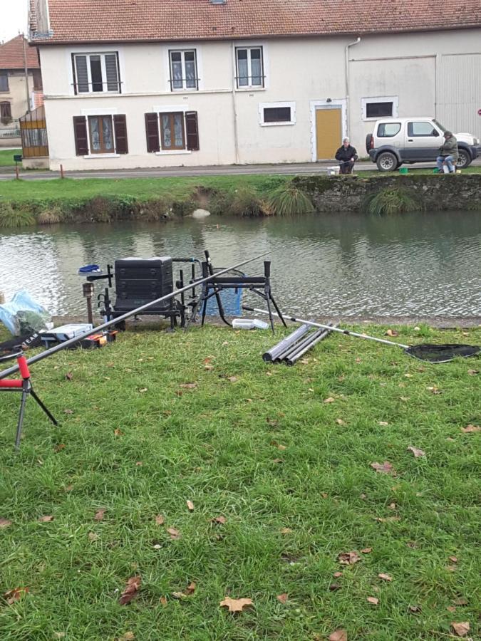 Chambres Dhotes Logette Consenvoye Exteriör bild